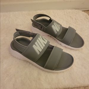 nike slides